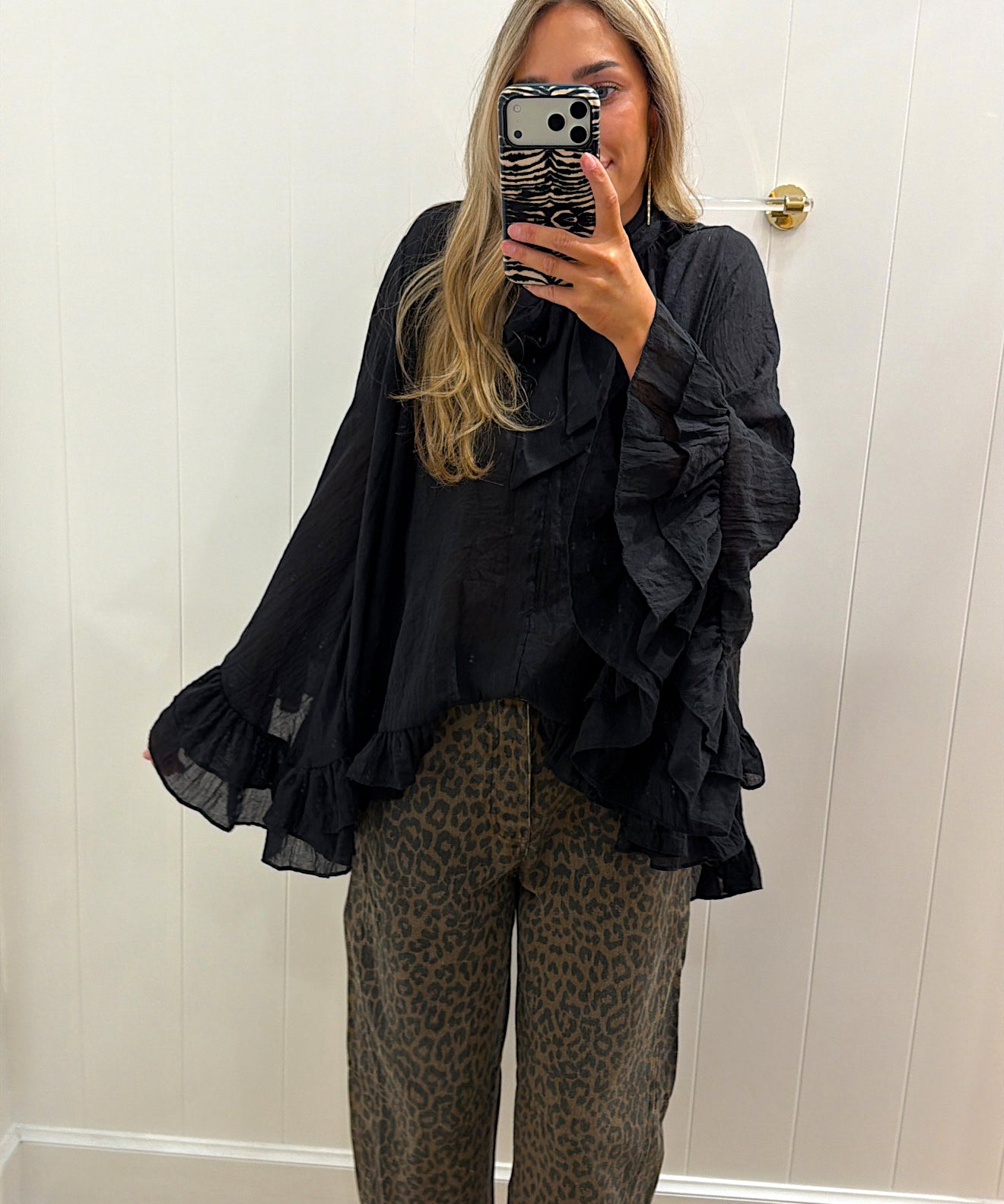LBK BLACK FLOWY BOW RUFFLE TOP