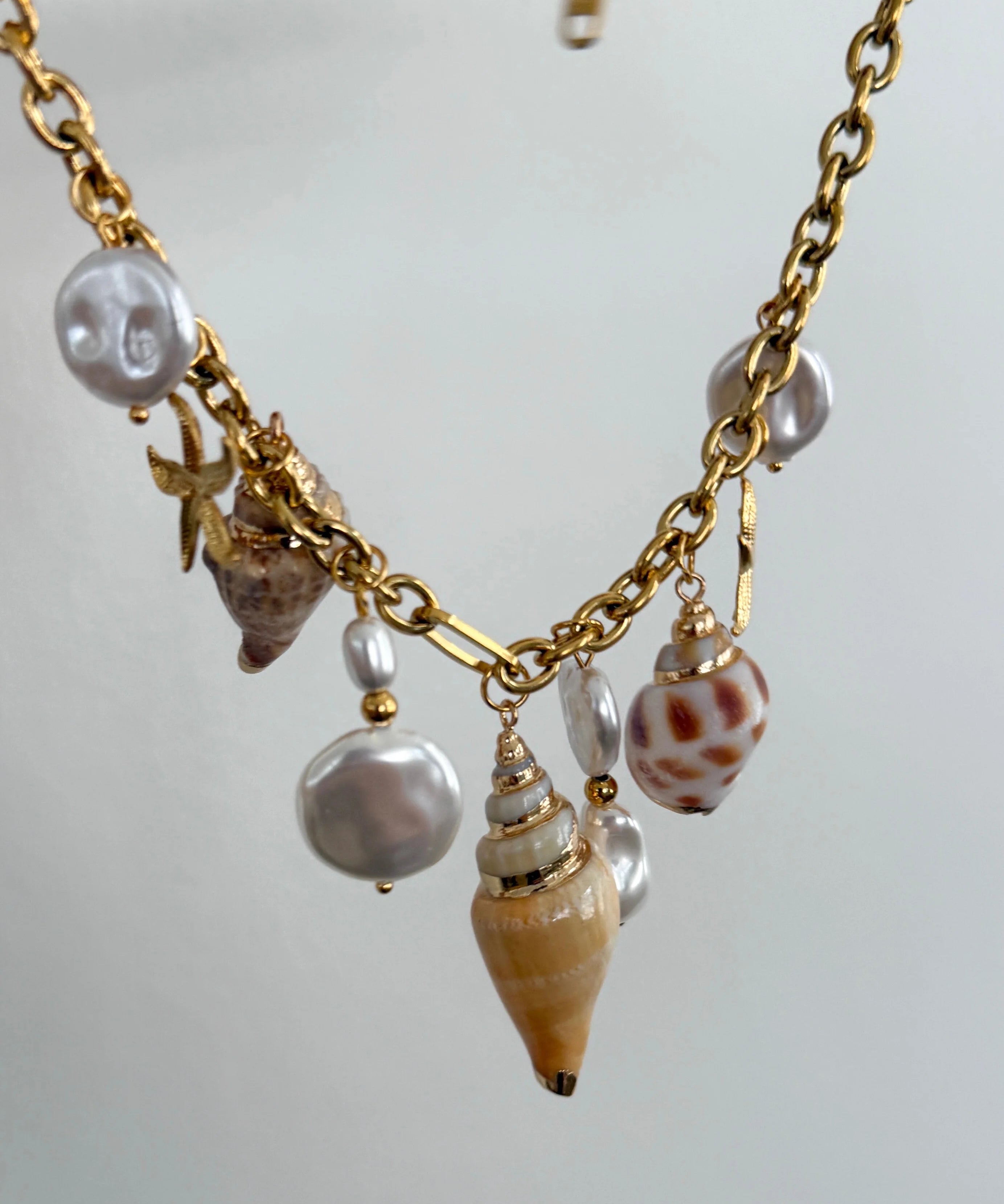 SHELL CHARM NECKLACE