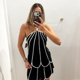 BLACK & WHITE SCALLOPED SET