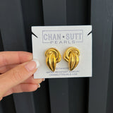 GOLD KNOT EARRINGS