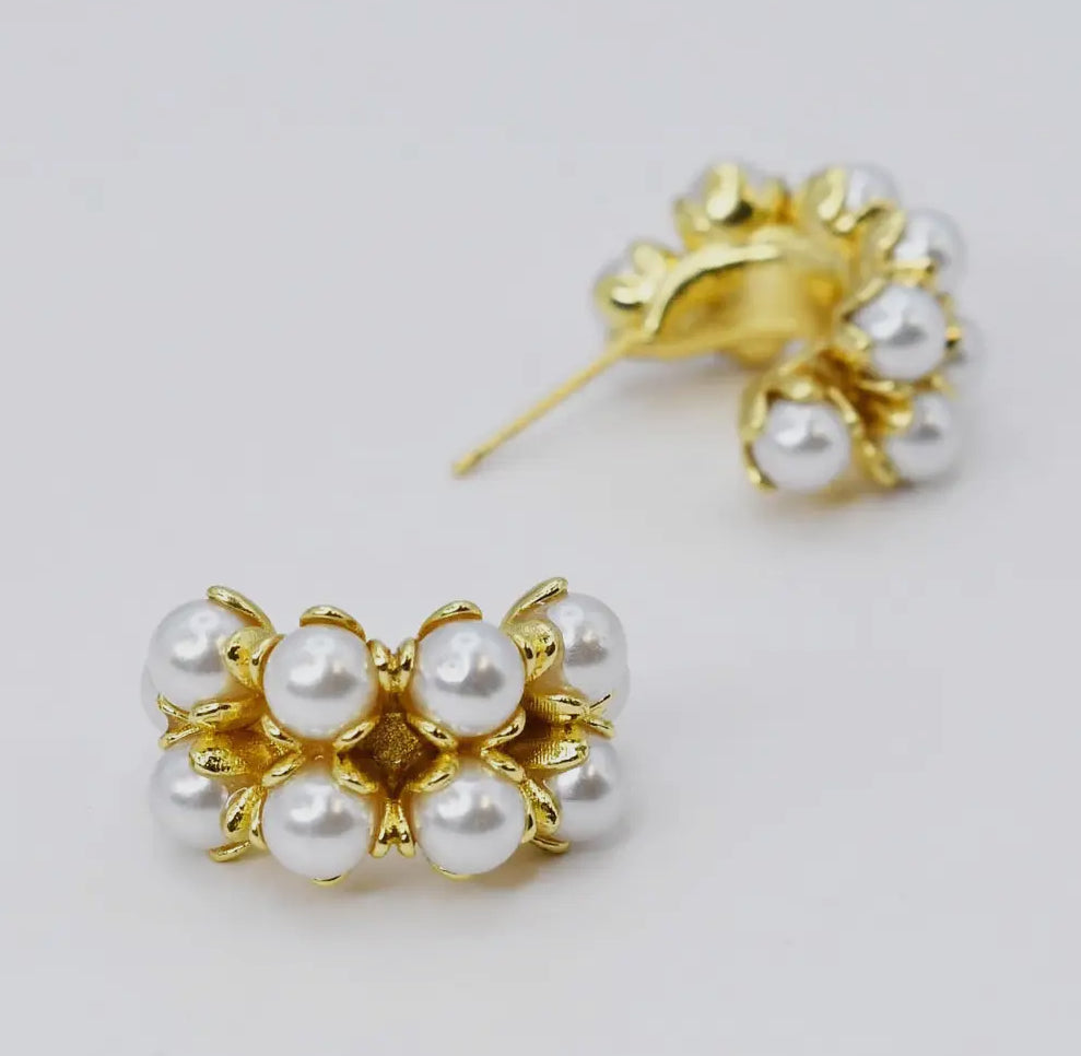 GOLD PEARLS + HOOP EARRINGS